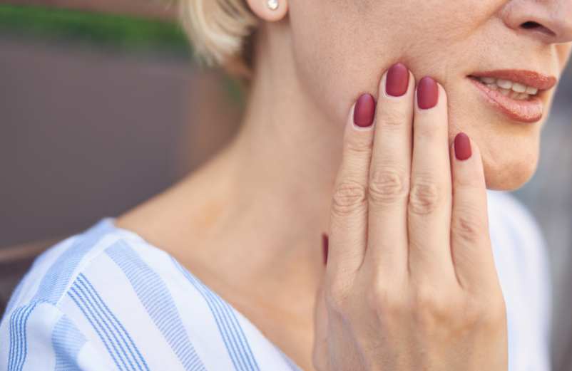 Déchaussement des dents : remèdes de grand-mère