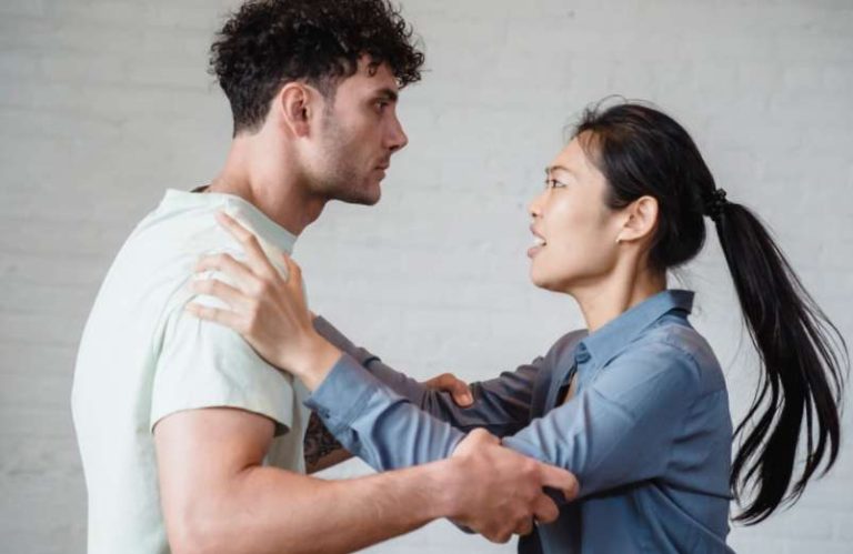 Piéger un pervers narcissique au travail : comment faire ?