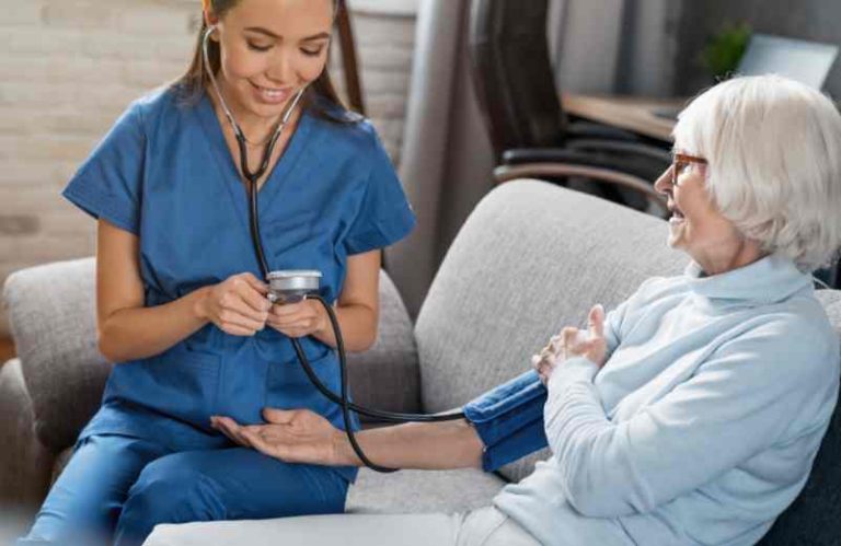 Quand faire appel à une infirmière à domicile ?
