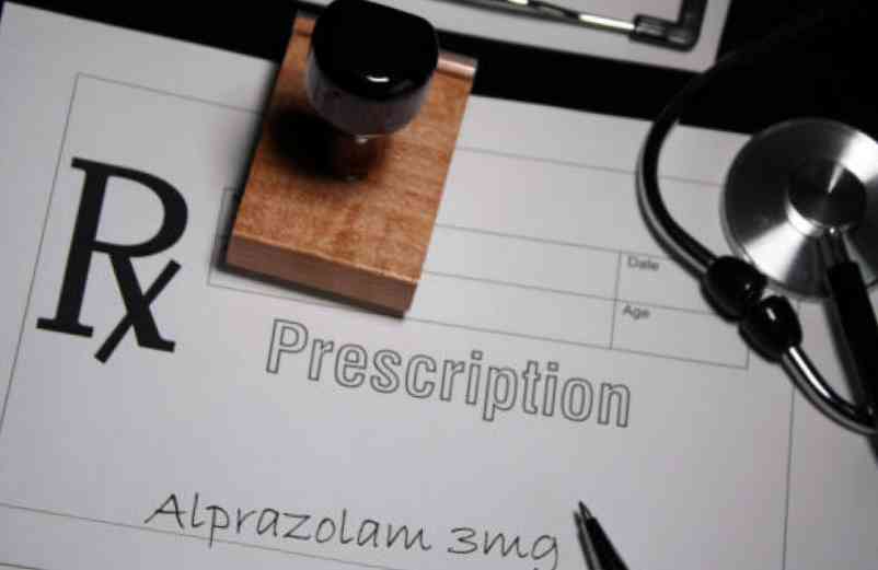 Alprazolam : exploration de ses effets secondaires, avis, contre-indications et posologie