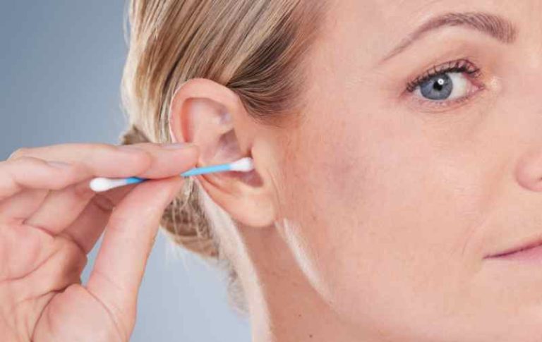Oreille bouchée : techniques pour la déboucher en toute sécurité