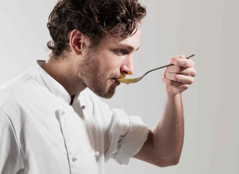 Mauvais goût dans la bouche et fatigue persistante : les 3 causes à ne pas sous-estimer Ortho Doc France